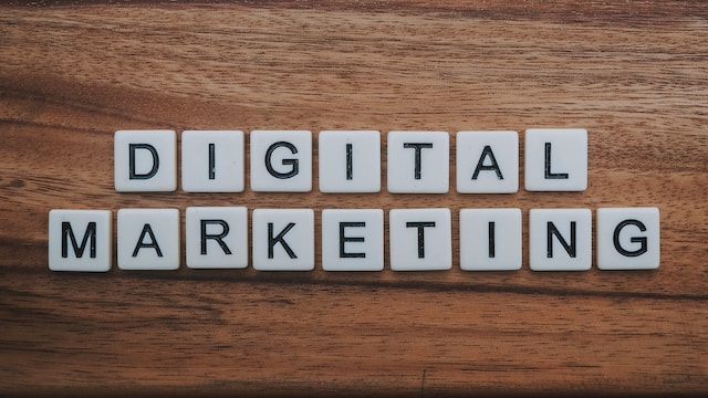 digital marketing letter tiles